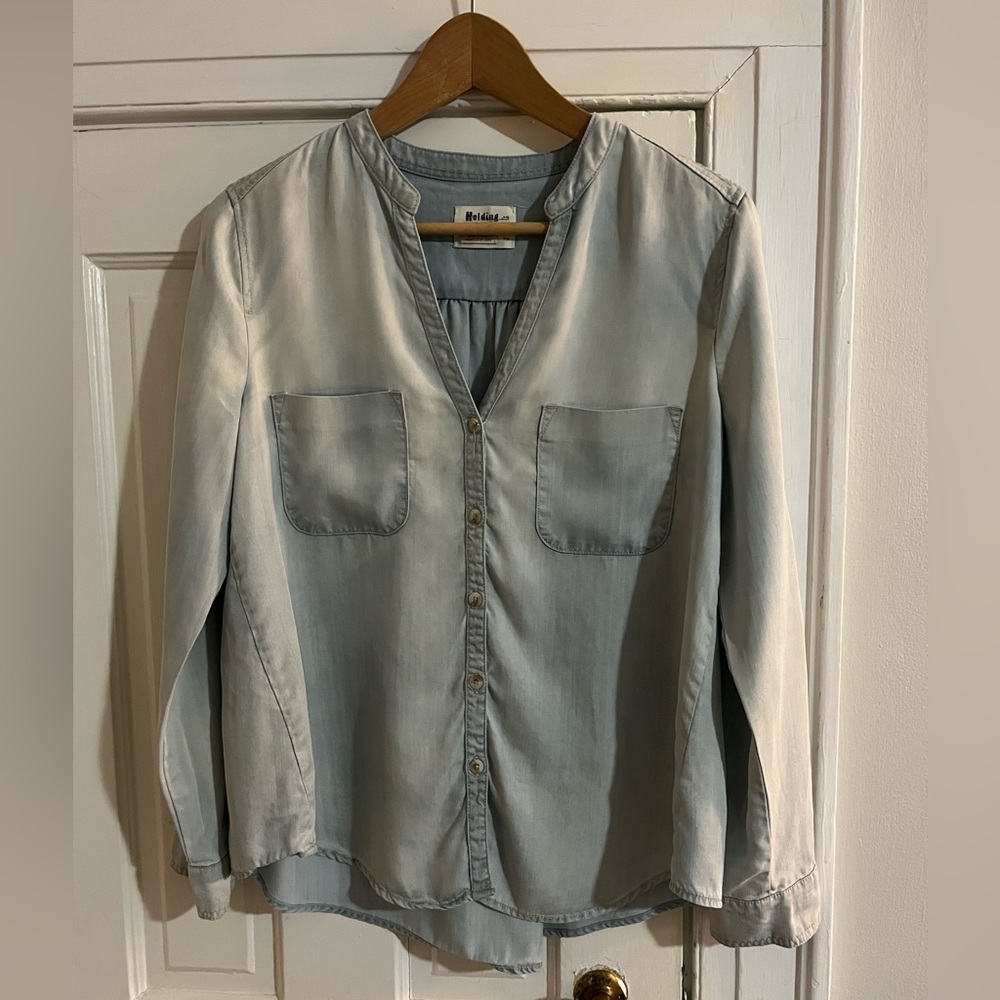 Holding Horses Soft Light Brushed Chambray Denim Long Sleeve. Size Small